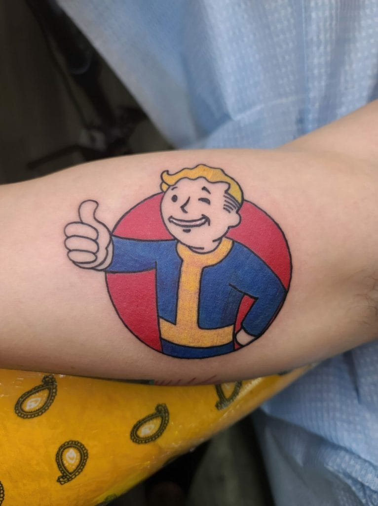 Cartoon character giving a thumbs-up, wearing a blue and yellow outfit, inside a red circle.