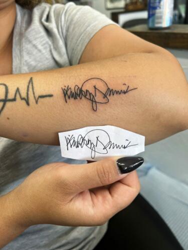 Teen who reportedly tattooed Tom Brady autograph on arm says she has 'zero  regrets' | Fox News